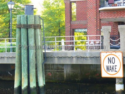 No Wake Sign -- High Street Landing